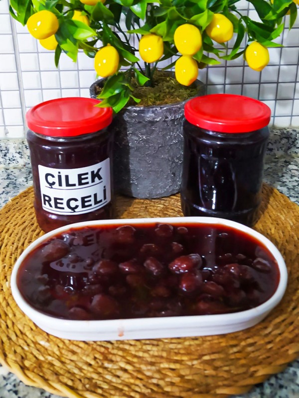 Çilek Reçeli 660 cc